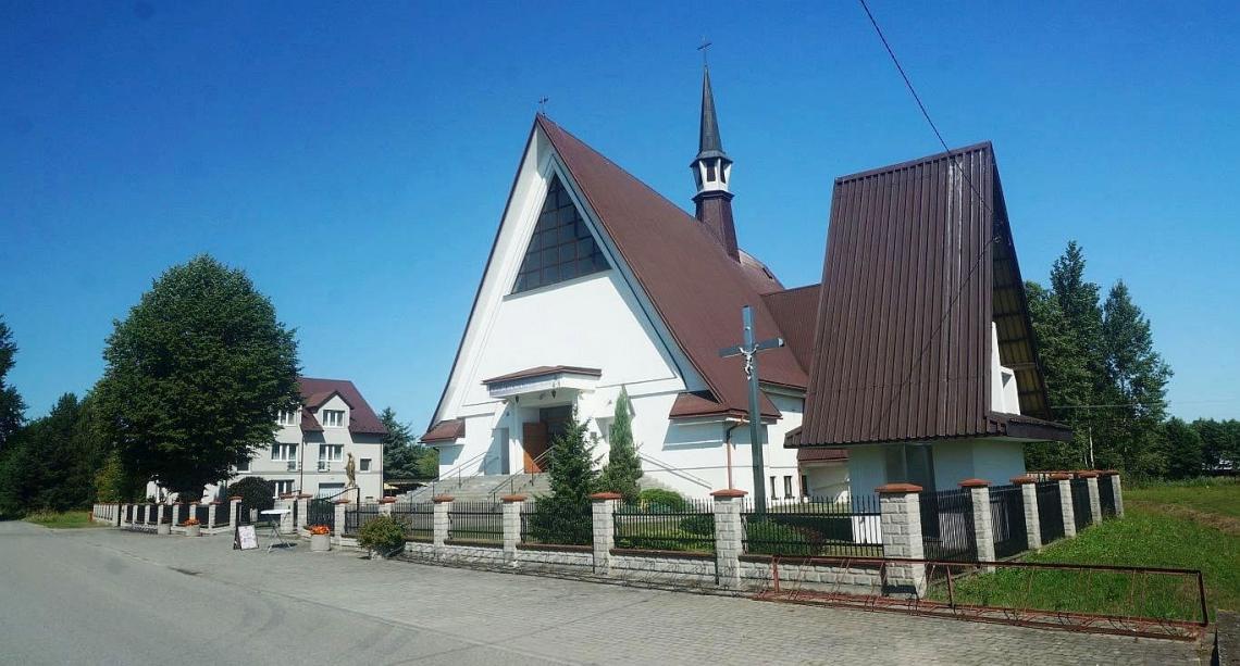 Kościół w Dulczy Małej01